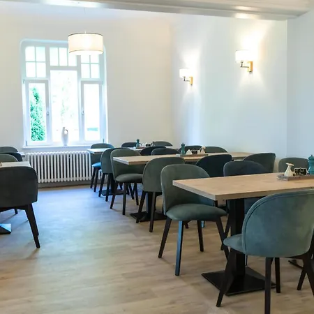 Hotel Am Haus 1 5 *