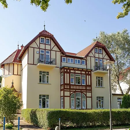 Am Haus 1 5